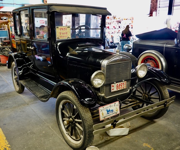 1927 Ford Motel T  