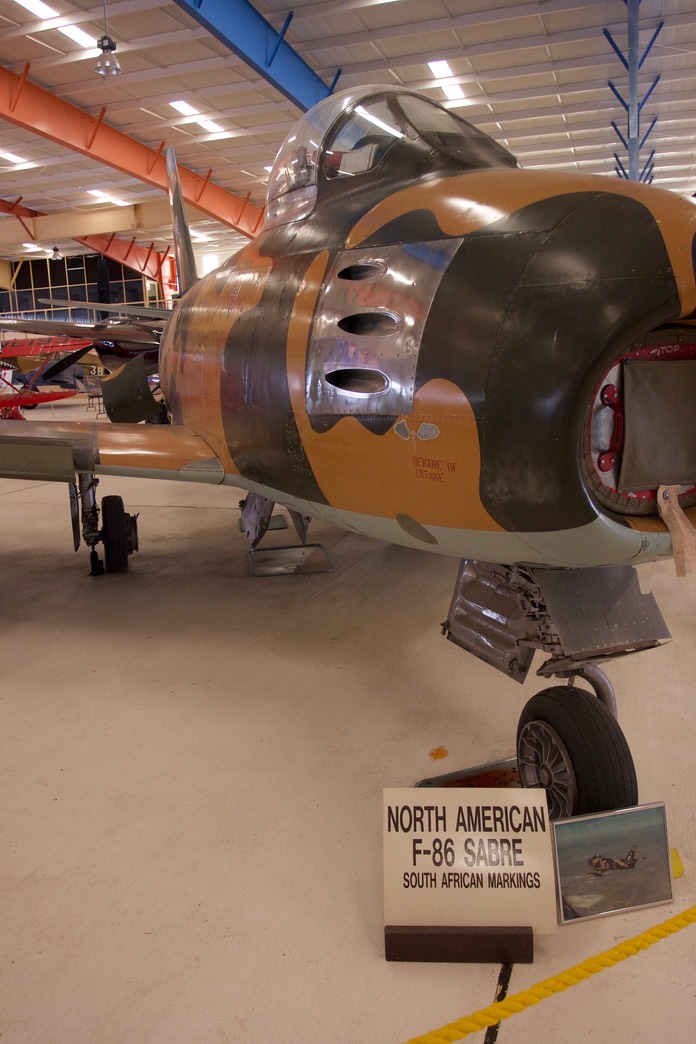 North American - Canadair F-86 Sabre Mk. VI 2