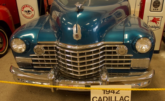 1942 Cadillac 1