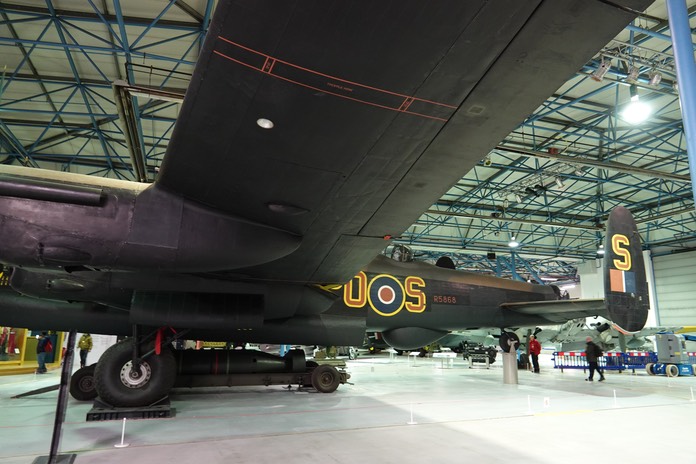 Avro Lancaster 1m