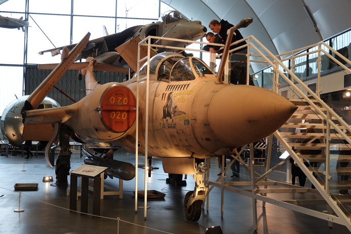 Blackburn Buccaneer S1  h