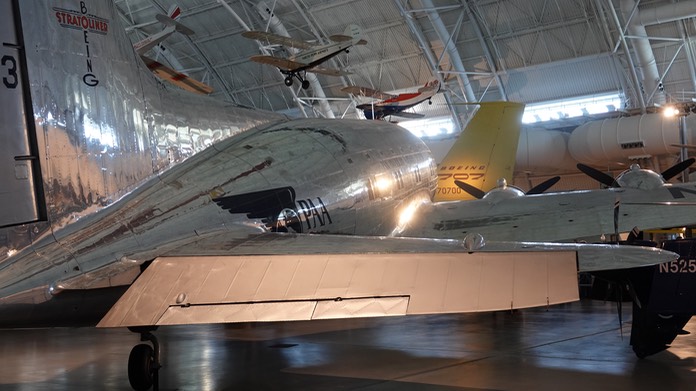 Boeing 307 Stratoliner - Clipper Flying Cloud  e