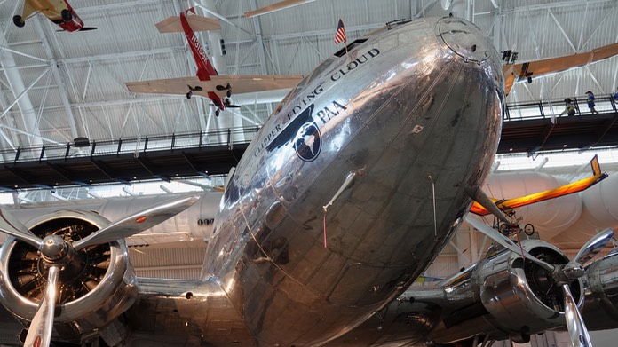 Boeing 307 Stratoliner - Clipper Flying Cloud b