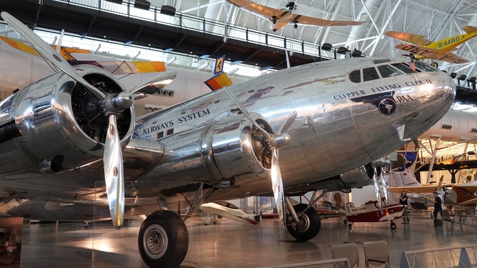 Boeing 307 Stratoliner - Clipper Flying Cloud d