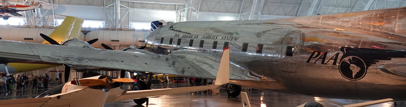 Boeing 307 Stratoliner - Clipper Flying Cloud h