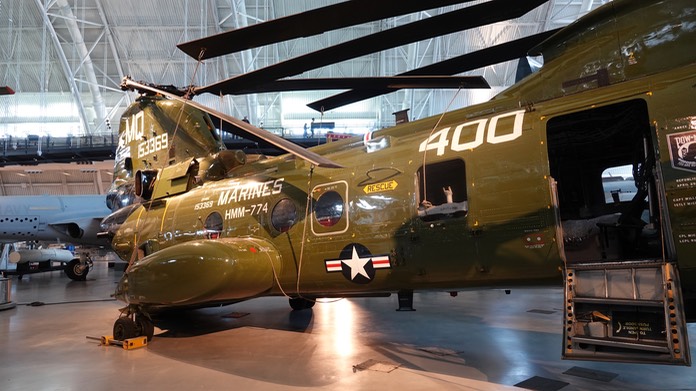 Boeing-Vertol CH-46E Sea King