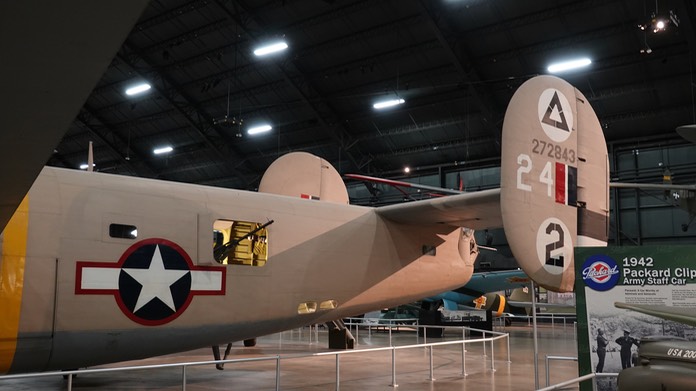 Consolidated B-24D Liberator (6)