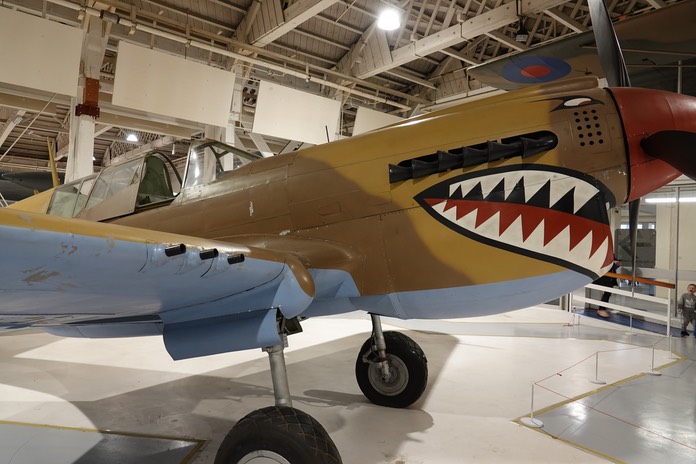 Curtiss Kittyhawk III    4