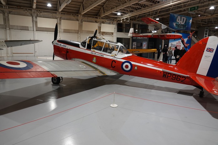   de Havilland Canada DHC-1 Chipmunk  d