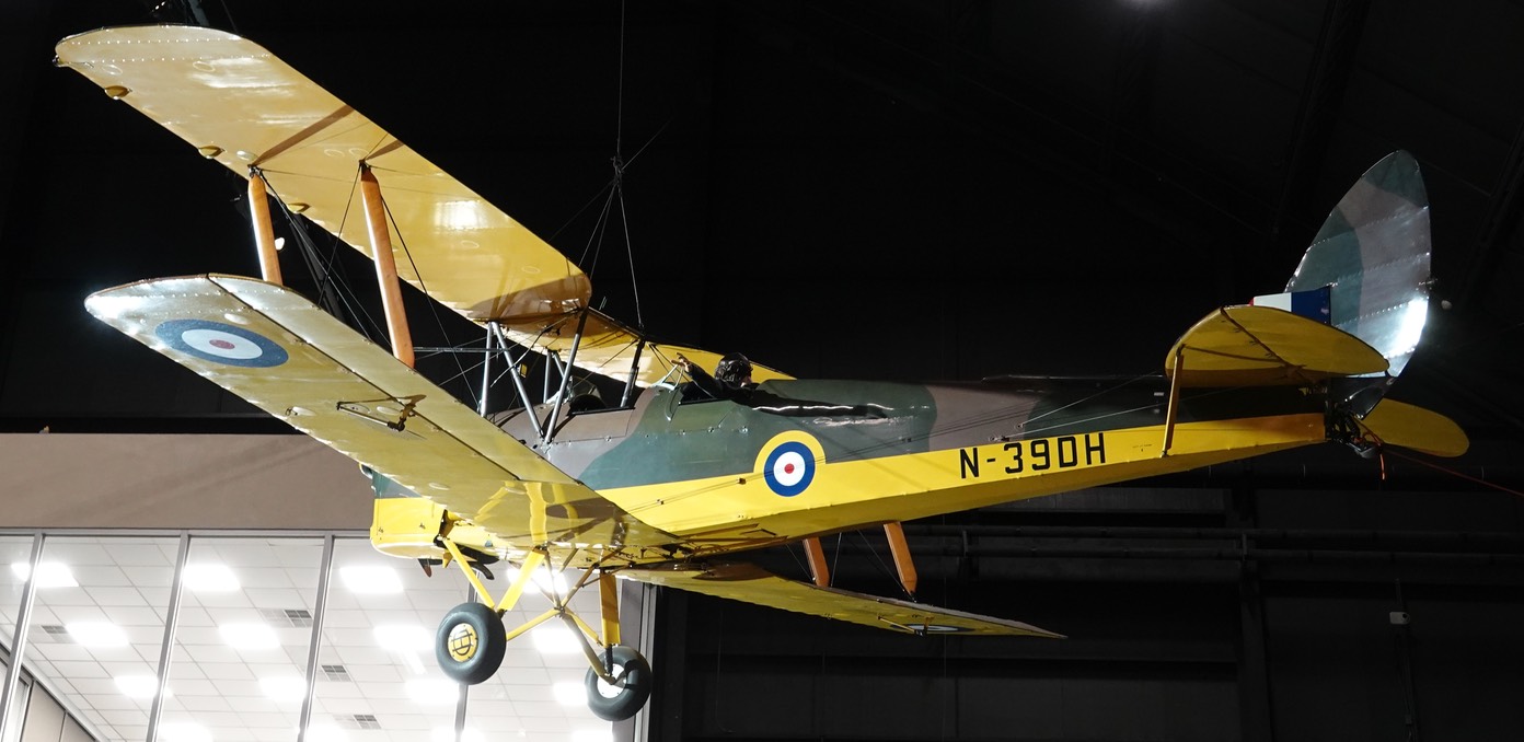 De Havilland D.H 82A Tiger Moth (1)