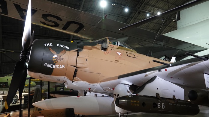 Douglas A-1E Skyraider (2)