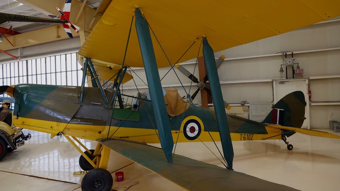 DeHaviland-DH-82A Tiger Moth