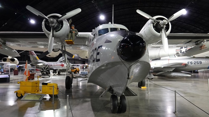 Grumman HU-16B Albatross (2)