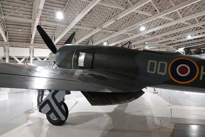  Hawker Tempest II    e