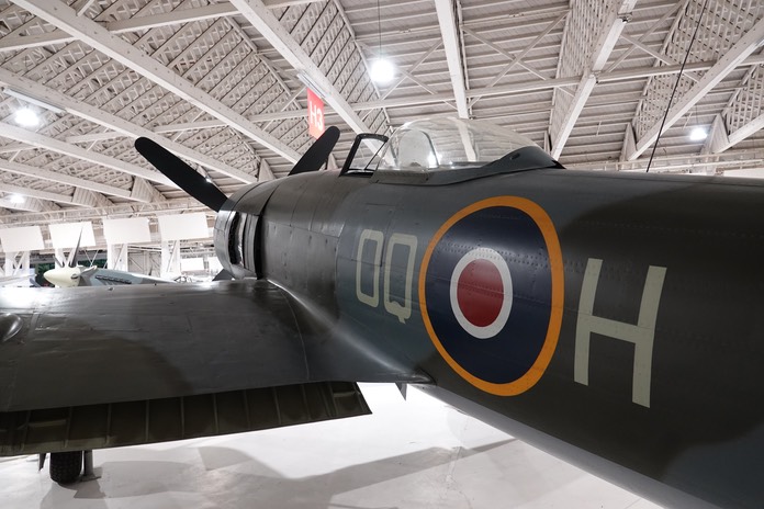  Hawker Tempest II    f