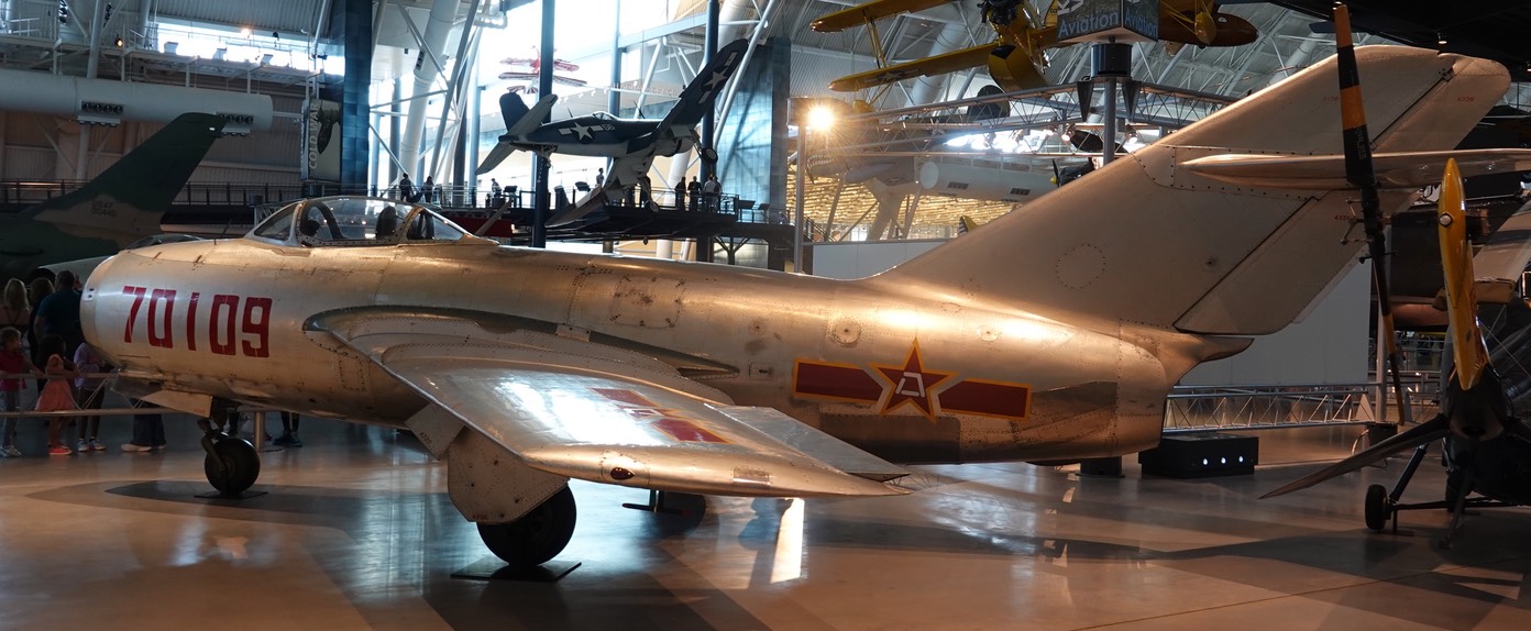 Mikoyan-Gurevich MiG-15bis "Fagot B" (4)