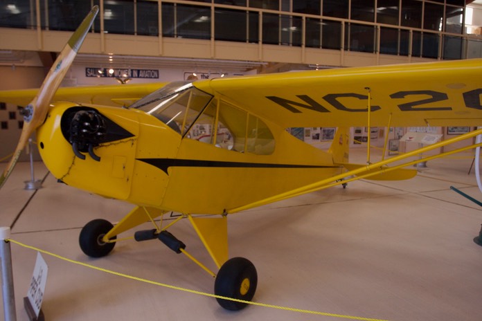 Piper (Taylorcraft) J-3 Cub 2