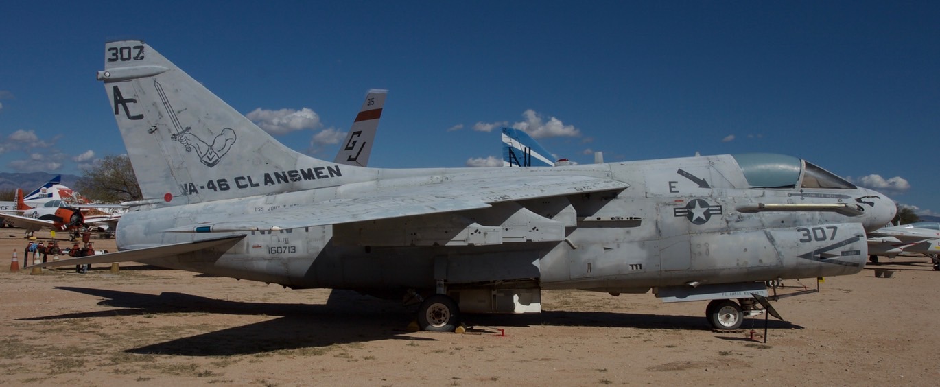 vought-a-7e-corsair-ii2_med_hr